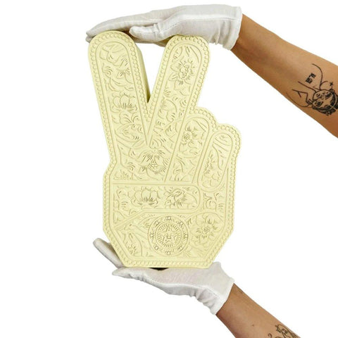 Sculpture PEACE FINGERS by SHEPARD FAIREY alias OBEY - ArtAndToys