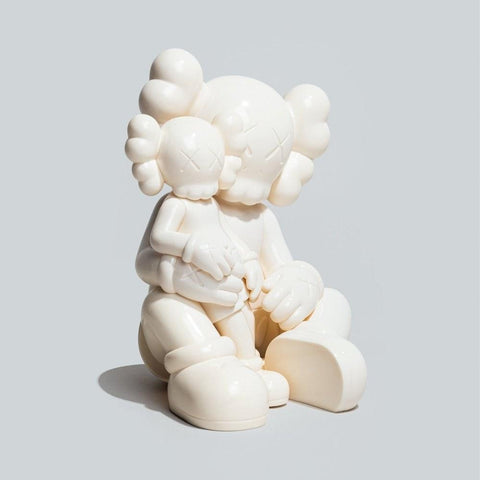 Sculpture HOLIDAY CHANGBAI MOUNTAIN WHITE by KAWS ArtAndToys