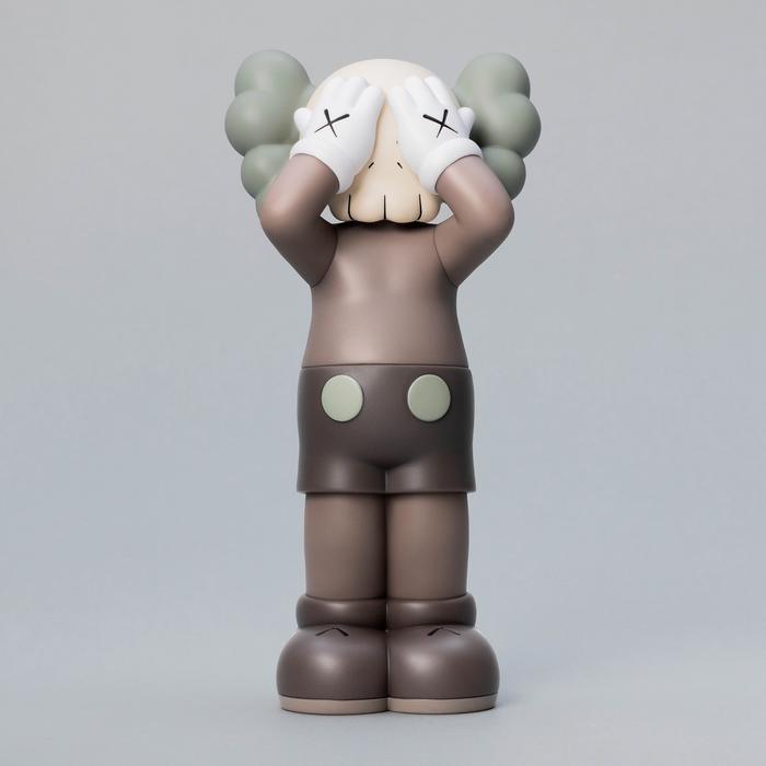 Sculpture HOLIDAY UNITED KINGDOM 2021 BROWN by KAWS ArtAndToys