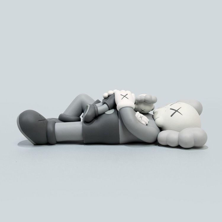 Sculpture Holiday Singapore Grey by KAWS ArtAndToys