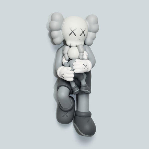 Sculpture Holiday Singapore Grey by KAWS ArtAndToys